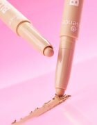 essence BLUR NUDE senčila za oči v svičniku odtenek 02 Soft Macchiato 1.2 g