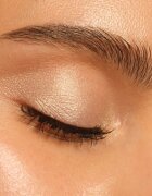 essence BLUR NUDE senčila za oči v svičniku odtenek 05 Oat Milk Glow 1.2 g