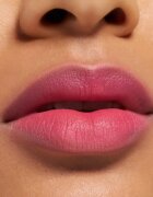 essence Blur Soufflé mat tekoča šminka odtenek 05 Crush Hour 3.6 ml