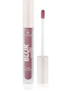 essence Blur Soufflé mat tekoča šminka odtenek 06 Pillow Talking 3.6 ml