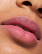 essence Blur Soufflé mat tekoča šminka odtenek 06 Pillow Talking 3.6 ml