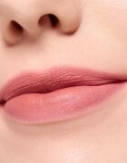 essence Blur Soufflé mat tekoča šminka odtenek 10 Status Toast 3.6 ml