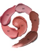 essence Blur Soufflé tonirani balzam za ustnice z mat učinkom odtenek 02 Nude Peach 3 g