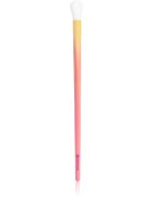 essence BRUSH IT LIKE IT'S ART blending brush Čopič za zabrisovanje 01 Blending Is Like Cardio For Artists 1 kos