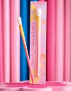 essence BRUSH IT LIKE IT'S ART blending brush Čopič za zabrisovanje 01 Blending Is Like Cardio For Artists 1 kos