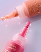 essence Disney The Little Mermaid tekoče rdečilo odtenek 02 A Splash Of Freedom 17 ml