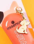 essence DOG GANG OR CAT CREW?!? DOG LOVERS tonirani balzam za ustnice s peptidi odtenek 01 Best Buddy 13 ml