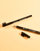 essence Eyebrow DESIGNER svinčnik za obrvi odtenek 01 Black 1 g