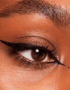 essence Eyeliner Pen vodoodporno črtalo za oči odtenek 01 Black 1 ml
