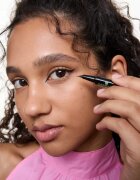 essence Flick it! precizno vodoodporno črtalo za oči odtenek 01 Black 0.5 ml
