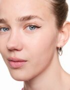 essence Flick it! precizno vodoodporno črtalo za oči odtenek 01 Black 0.5 ml
