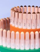 essence FOUNDATION Stick dolgoobstojen tekoči puder v paličici odtenek 90 10 g