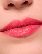 essence HEART CORE balzam za ustnice odtenek 01 Cherry 3 g