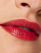 essence Hydra Kiss barva za ustnice odtenek 04 Classy Red 4 ml