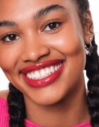 essence Hydra Kiss barva za ustnice odtenek 04 Classy Red 4 ml