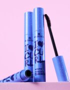 essence I LOVE CURL vodoodporna maskara za volumen črna 10 ml