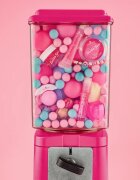 essence it's Bubble Gum fun tekoči osvetljevalec za sijoč videz 11 g