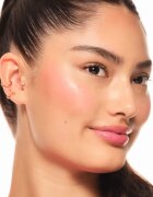 essence Juicy Berry Tinted tekoče rdečilo in sijaj za ustnice 3 g