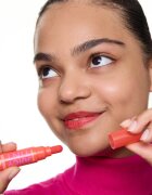 essence JUICY TINT flomaster za ustnice odtenek 02 Strawberry Szn 3.5 ml