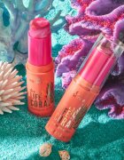 essence LIFE in CORAL Rdečilo za posvetlitev v paličici odtenek 01 Glowin' Coraltastic Baby! 7 g