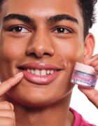 essence LIP swirl vlažilna maska za ustnice s hranilnim učinkom 8 g