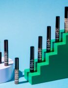 essence Make Me Brow gel za obrvi odtenek 04 Ashy Brows 38 ml