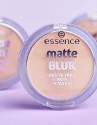 essence matte BLUR kompaktni puder z mat učinkom odtenek 10 12 g