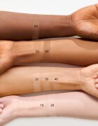 essence matte BLUR kompaktni puder z mat učinkom odtenek 20 12 g