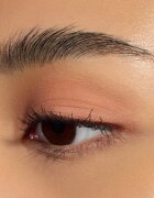 essence Matte tekoče senčilo za oči odtenek 01 Bare Bliss 3 ml