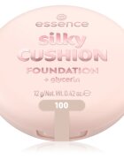 essence silky CUSHION FOUNDATION tekoči puder v gobici s srednjo prekrivnostjo odtenek 100 12 g