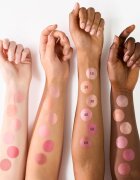 essence Soft Baked rdečilo odtenek Think Pink 4.5 g