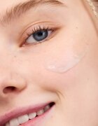 essence Superman vlažilna podlaga za make-up 29 ml