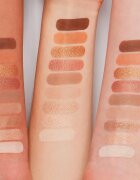 essence The Nude Edition paleta senčil za oči odtenek 10 Pretty in Nude 10 g