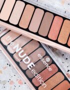 essence The Nude Edition paleta senčil za oči odtenek 10 Pretty in Nude 10 g