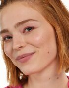 essence The Rose Edition paleta senčil za oči mini 3.6 g
