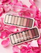essence The Rose Edition paleta senčil za oči odtenek 20 Lovely In Rose 10 g