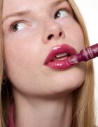 essence the super peptide glossy lip treatment balzam za ustnice odtenek 08 Cherrylicious! 10 ml