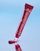 essence the super peptide glossy lip treatment balzam za ustnice odtenek 08 Cherrylicious! 10 ml