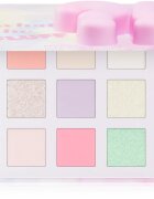 essence WHAT THE FLUFF?! paleta senčil za oči odtenek 01 Cotton Candy Skies 11.6 g