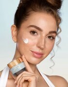 Estée Lauder DayWear Multi-Protection Anti-Oxidant 24H-Moisture Creme (Normal/Combination Skin) dnevna zaščitna krema za normalno do mešano kožo SPF 1