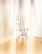 Estée Lauder Revitalizing Supreme+ Bright Radiance Power Soft Milky Lotion lahki vlažilni fluid proti nepravilnostim na aknasti koži 100 ml