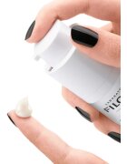 FILORGA OPTIM-EYES nega za predel okoli oči proti gubam zabuhlosti in temnim kolobarjem 15 ml