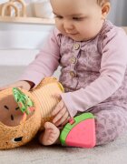 Fisher-Price Snuggly Snacky Capy plišasta igrača z ropotuljico 1 kos