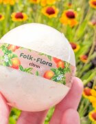 Folk & Flora Citrus kroglica za kopel z osvežujočim učinkom 130 g
