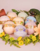 Folk & Flora Cornflower kroglica za kopel 130 g