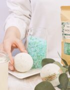 Folk & Flora Eucalyptus sol za sproščujočo kopel 500 g