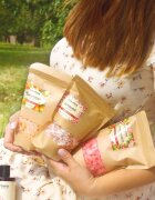 Folk & Flora Grapefruit sol za kopel s pomirjajočim učinkom 500 g