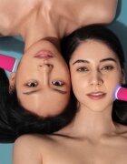 FOREO ESPADA™ 2 pero z modro lučko za pomirjenje pojava aken Fuchsia 1 kos