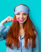 FOREO ISSA™ 4 Smile električna zobna ščetka od 5 let Wild Strawberry 1 kos