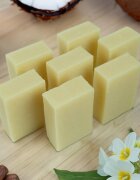 Friendly Soap Cleansing Bar Shea Butter naravno milo za obraz 7x95 g
